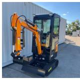 (Unused)- Vicsec -New Mini Excavator 1.0TColor: (Yellow & Black)VC13C