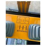 (Unused)- Vicsec -New Mini Excavator 1.0T Color: (Red & Black)VC13C