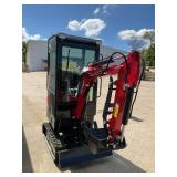 (Unused)- Vicsec -New Mini Excavator 1.0T Color: (Red & Black)VC13C