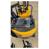 Mini Excavator Landhonor LHR-KN16-CEM with Attachments**Disclaimer, read description**
