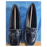 Clarks Ashland Bubble Black Crinkle Patent Synthetic  - Retail: $60