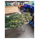 Wondershop 7.5ft Virginia Pine LED Pre-Lit Tree - Retail: $250