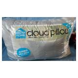 HGTV HOME Collection Jumbo Pillow Inserts - Set of 2 - Retail: $24