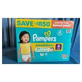 Pampers Swaddlers, Size 4 (22-37lb), 164 diapers