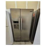 Frigidaire Gallery Side-by-Side Refrigerator with Water Dispenser - Retail: $599