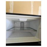 Maytag Black Top-Freezer Refrigerator -  - Retail: $500