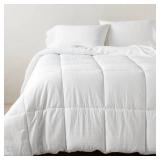 King All Seasons Cool Plush Down Alternative Comforter - Casalunaâ¢: Hypoallergenic, 300 Thread Count, Moisture-Wicking - Retail: $149