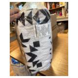 Mainstays Flying Geese 7-Piece Quilt Set with Sheets, Full