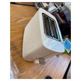 Cuisinart Soho 2-Slice Toaster, 7 Settings, Rear Cord, Truffle