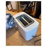 Cuisinart Soho 2-Slice Toaster, 7 Settings, Rear Cord, Truffle