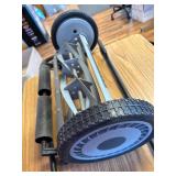 $95 VEVOR Push Reel Lawn Mower, 18", 1.37-2.44 in Adjustable Height