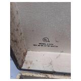 Vintage Steelman High Fidelity Record Player Model 2-2231, does not power on.