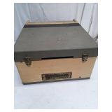 Vintage Steelman High Fidelity Record Player Model 2-2231, does not power on.