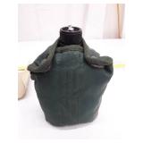 Canteen with Carrier, missing belt