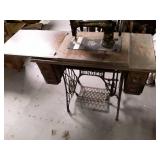 Antique Singer Sewing Machine, foot Powered, no belt
