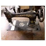 Antique Singer Sewing Machine, foot Powered, no belt