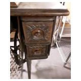 Antique Singer Sewing Machine, foot Powered, no belt
