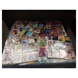 LARGE LOT OF TRADING CARDS