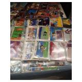 LARGE LOT OF TRADING CARDS