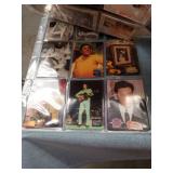LARGE LOT OF TRADING CARDS