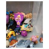 LOT OF RANDOM TOY FIGURINES