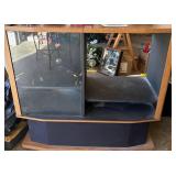 Vintage Oak TV Stand / Entertainment Center with Glass Doors- Retail: $175