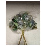 Louiesya 3 pcs Artificial Flowers Chrysanthemum Ball Silk Faux Bouquet Decor Realistic Flower For Wedding Bouquet Table Centerpieces Flower Arrangements Home Decoration