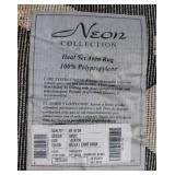 Area Rug Approx 5x7 Area Rug Approx 5x7