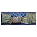 J QUEEN OF NEW YORK THROW PILLOWS J QUEEN OF NEW YORK THROW PILLOWS