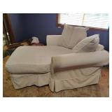 WHITE CHAISE LOUNGE WHITE CHAISE LOUNGE