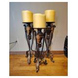 METAL CANDLE PILLARS WITH YELLOW CANDLES METAL CANDLE PILLARS WITH YELLOW CANDLES