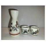 VINTAGE JAPANESE SAKE SET AND VINTAGE ALPINE SAFEDGE GLASS VASE(6.5") VINTAGE JAPANESE SAKE SET AND VINTAGE ALPINE SAFEDGE GLASS VASE(6.5")