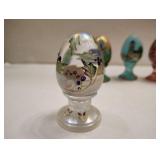 HAND PAINTED FENTON GLASS EGGS ON STANDS HAND PAINTED FENTON GLASS EGGS ON STANDS