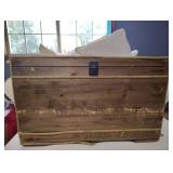 WOODEN COWBOY TRUNK WITH METAL STAR AND RIMMED WITH ROPE WOODEN COWBOY TRUNK WITH METAL STAR AND RIMMED WITH ROPE
