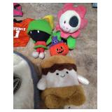 DOG GROOMING AND CLOTHING LOT DOG GROOMING AND CLOTHING LOT