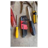 HAND TOOLS ASSORTMENT, LARGE MASONS TROWEL, AND BATTERY OPERATED HEADLAMP HAND TOOLS ASSORTMENT, LARGE MASONS TROWEL, AND BATTERY OPERATED HEADLAMP