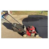 TROY-BILT 21 INCH CUTTING DECK LAWN MOWER - NOT USED MUCH, STARTS RIGHT UP TROY-BILT 21 INCH CUTTING DECK LAWN MOWER - NOT USED MUCH, STARTS RIGHT UP