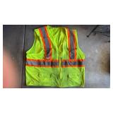 PLP ZIPPER FRONT HI-REZ VEST 3 or 4XL PLP ZIPPER FRONT HI-REZ VEST 3 or 4XL