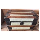 BOW TOP STEAMER TRUNK APPROXIMATELY 22 INCHES TALL 33 INCHES WIDE BOW TOP STEAMER TRUNK APPROXIMATELY 22 INCHES TALL 33 INCHES WIDE