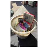 MIXED LOT OF AUTOMOTIVE AND ELECTRICAL PARTS IN 11 QUART BUCKET MIXED LOT OF AUTOMOTIVE AND ELECTRICAL PARTS IN 11 QUART BUCKET