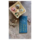 CHRISTMAS ORNAMENTS AND DECOR CHRISTMAS ORNAMENTS AND DECOR