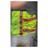 PLP ZIPPER FRONT HI-REZ VEST 3 or 4XL PLP ZIPPER FRONT HI-REZ VEST 3 or 4XL