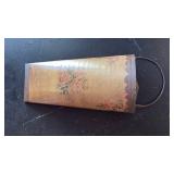 HANGING METAL FLOWER HOLDER AND FAUX GRAPEVINE PLANT BASKET HANGING METAL FLOWER HOLDER AND FAUX GRAPEVINE PLANT BASKET