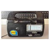 SUPERSONIC MP3 PLAYER AND RADIO WITH FLASHLIGHT. SUPERSONIC MP3 PLAYER AND RADIO WITH FLASHLIGHT.