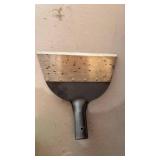 SHARPENED FLAT SHOVEL HEAD SHARPENED FLAT SHOVEL HEAD