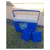 Coleman 28-Quart Cooler with Ice Packs Coleman 28-Quart Cooler with Ice Packs