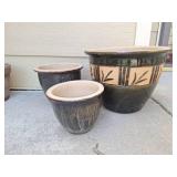 Decorative Asian-Style Terracotta Planters Set Decorative Asian-Style Terracotta Planters Set