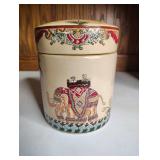 VINTAGE PORCELAIN BOX FROM the SIGNATURE HOME COLLECTION VINTAGE PORCELAIN BOX FROM the SIGNATURE HOME COLLECTION