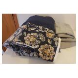 Threshold Queen Size Comforter Set with 2 Shams, and Coordinating Sheet Set