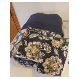 Threshold Queen Size Comforter Set with 2 Shams, and Coordinating Sheet Set